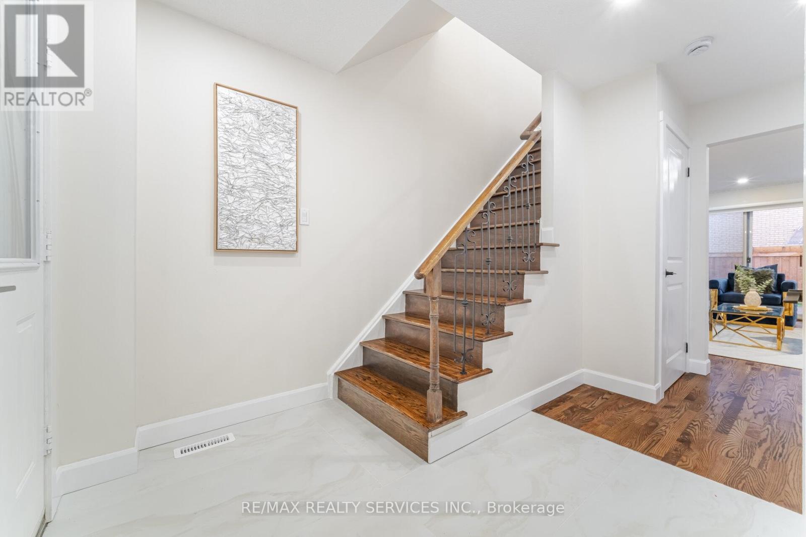 96 Toba Crescent, Brampton, Ontario  L6Z 4R8 - Photo 21 - W12478843