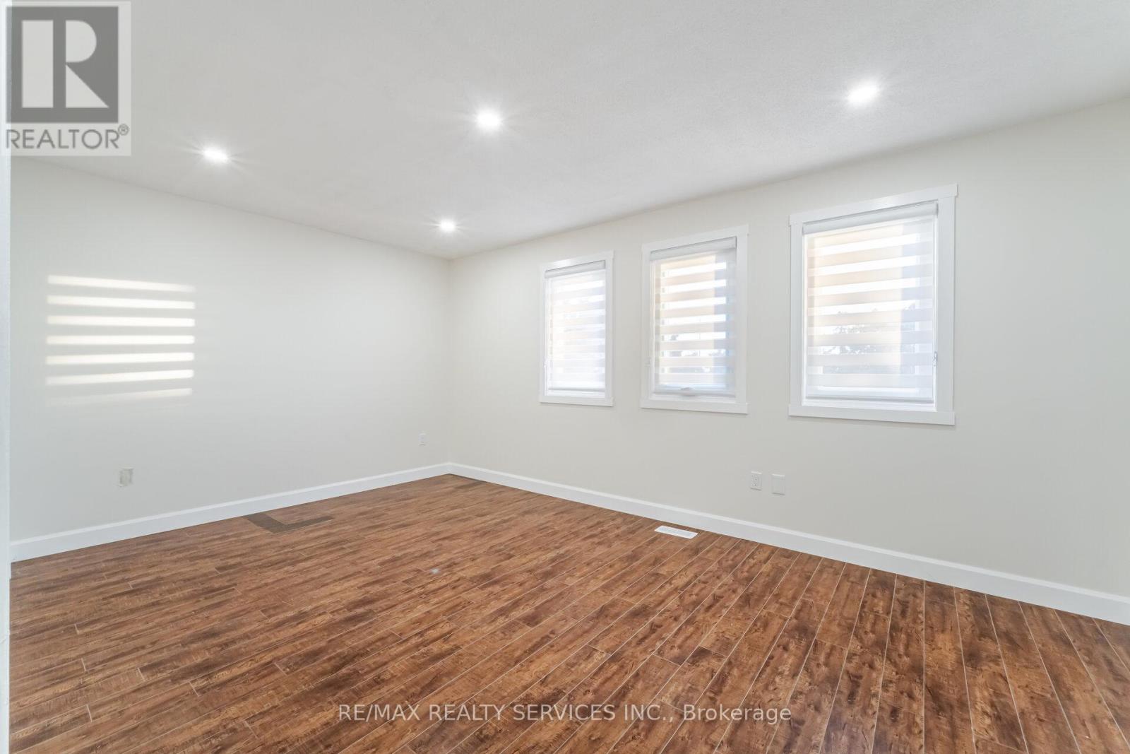 96 Toba Crescent, Brampton, Ontario  L6Z 4R8 - Photo 23 - W12478843