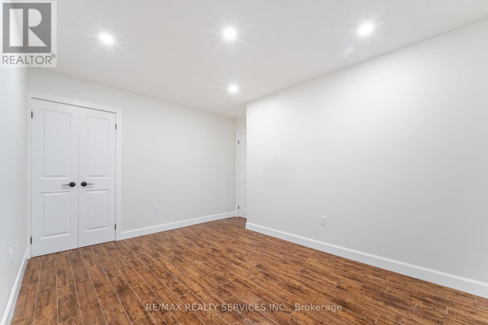 96 Toba Crescent, Brampton, Ontario  L6Z 4R8 - Photo 33 - W12478843