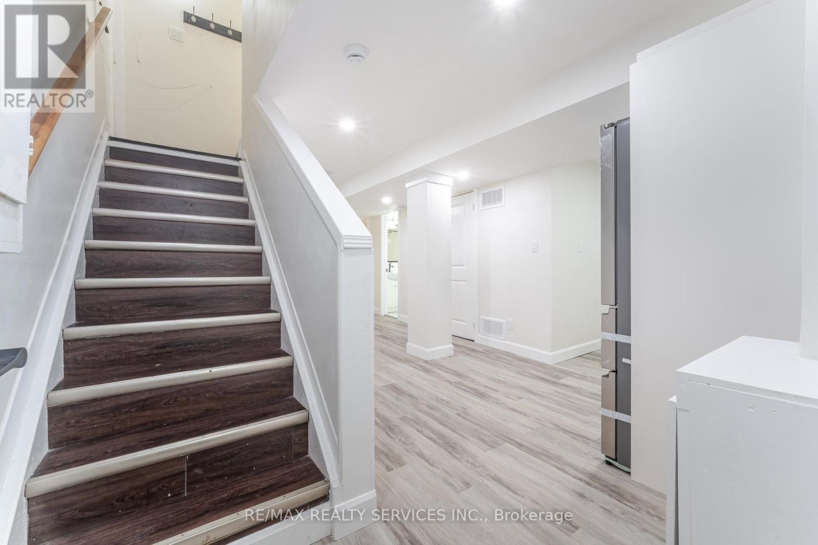 96 Toba Crescent, Brampton, Ontario  L6Z 4R8 - Photo 35 - W12478843