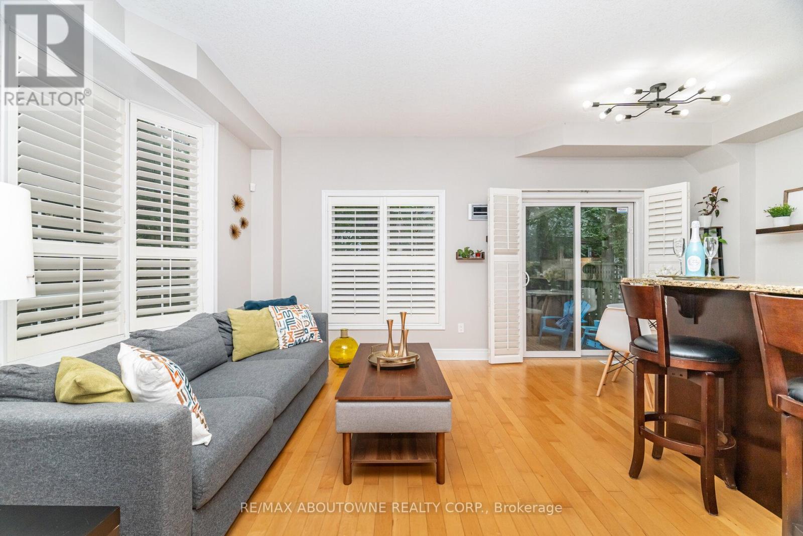 1 - 540 Guelph Line, Burlington, Ontario  L7R 3M4 - Photo 6 - W12478876