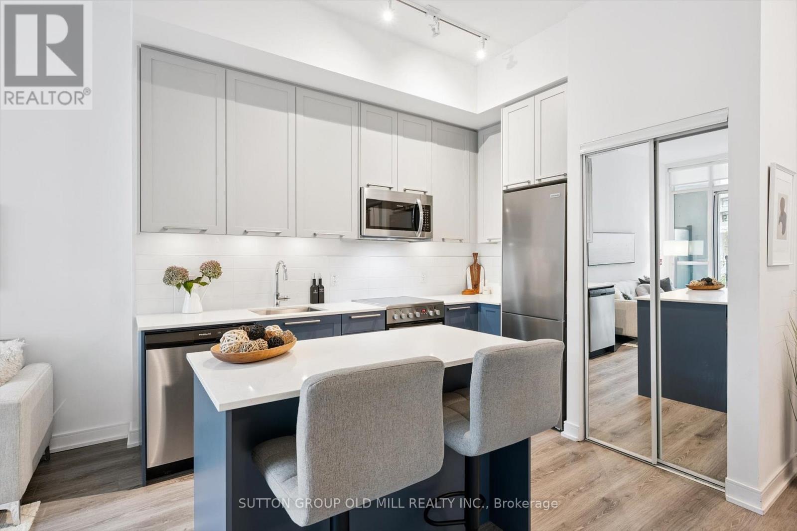 101 - 25 Neighbourhood Lane, Toronto, Ontario  M6P 1Z9 - Photo 16 - W12478900