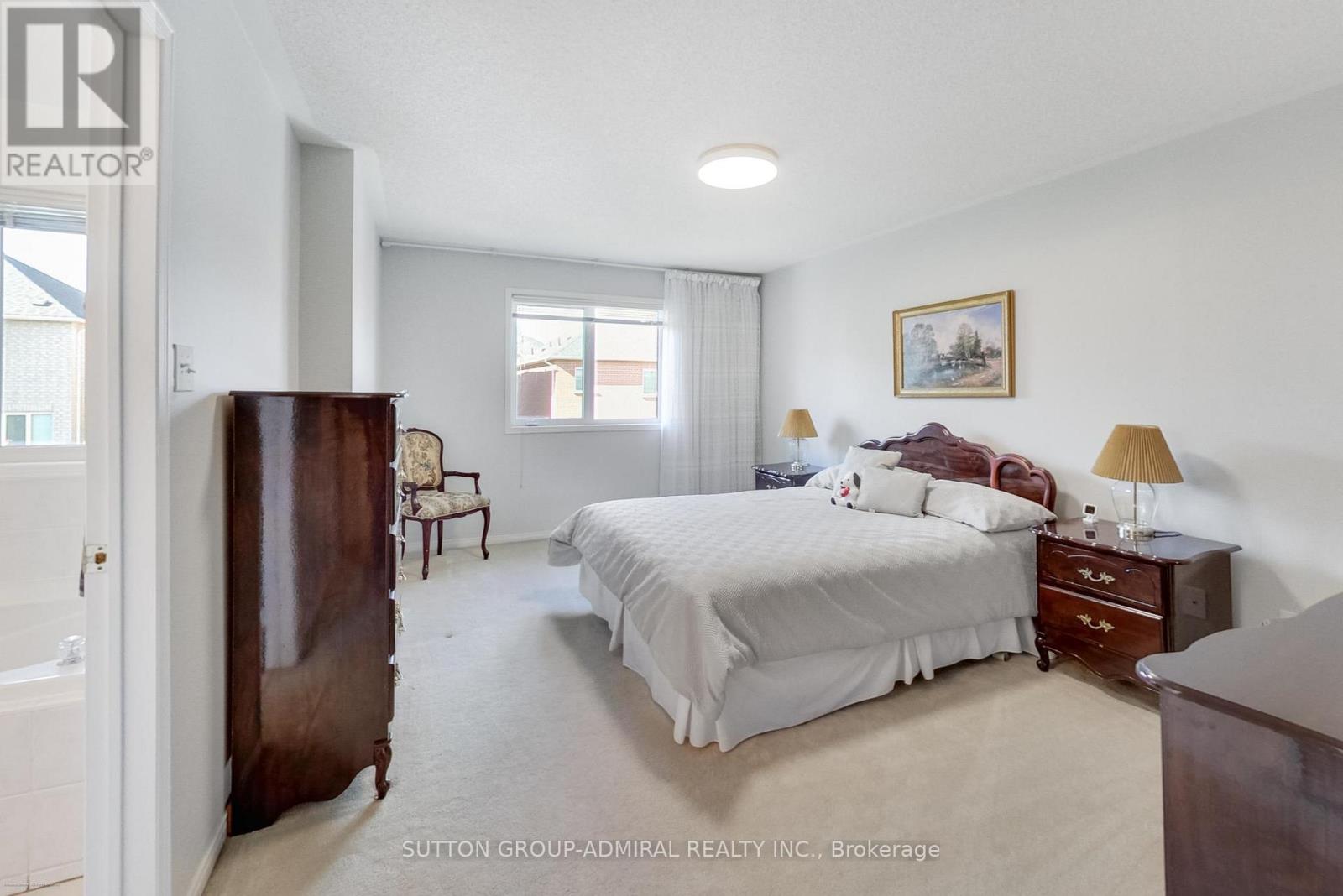 429 Stonetree Court, Mississauga, Ontario  L5H 4H3 - Photo 28 - W12478912