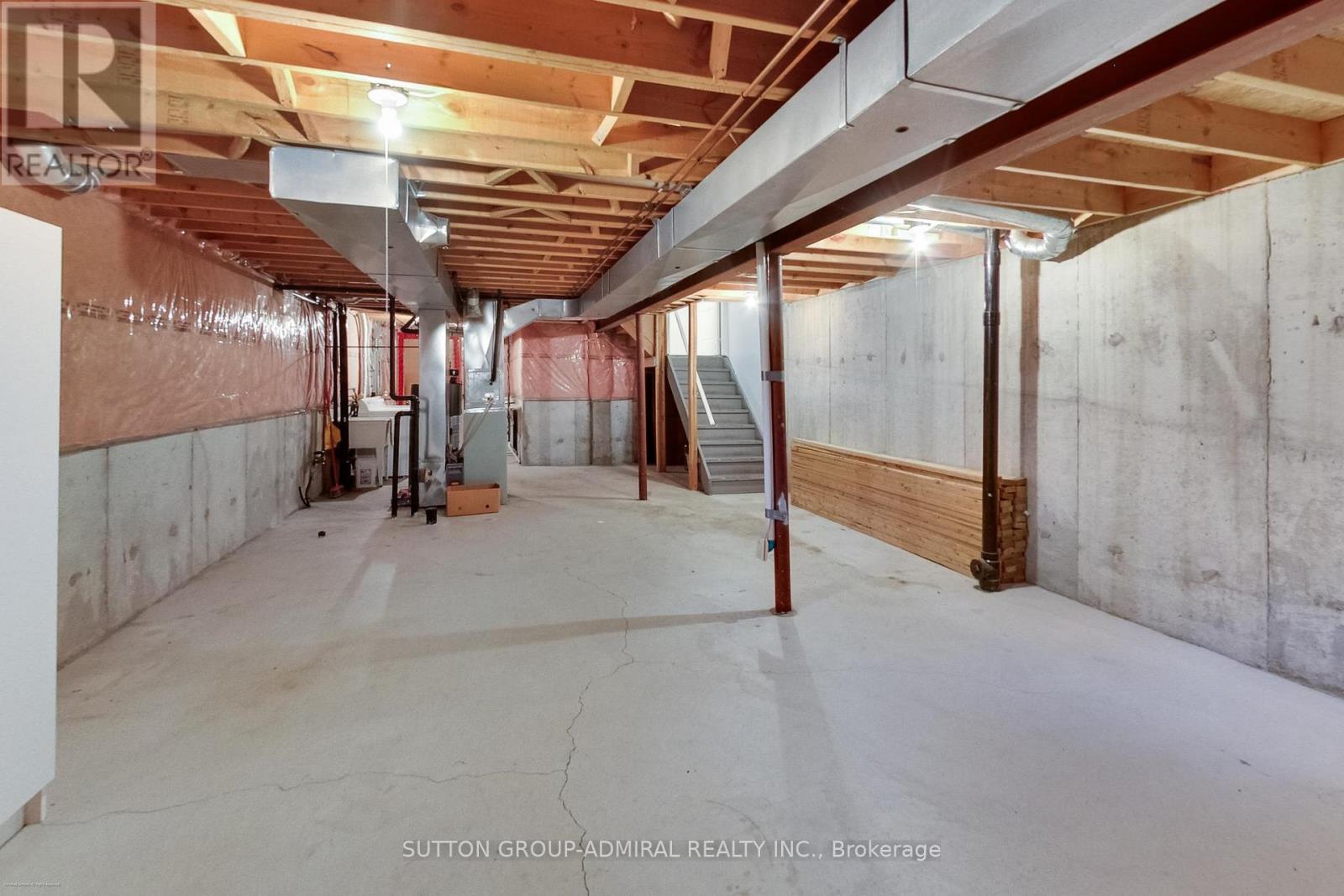 429 Stonetree Court, Mississauga, Ontario  L5H 4H3 - Photo 35 - W12478912