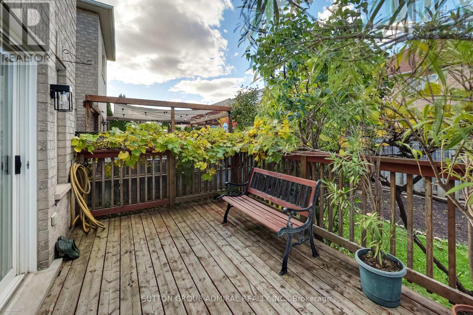429 Stonetree Court, Mississauga, Ontario  L5H 4H3 - Photo 38 - W12478912