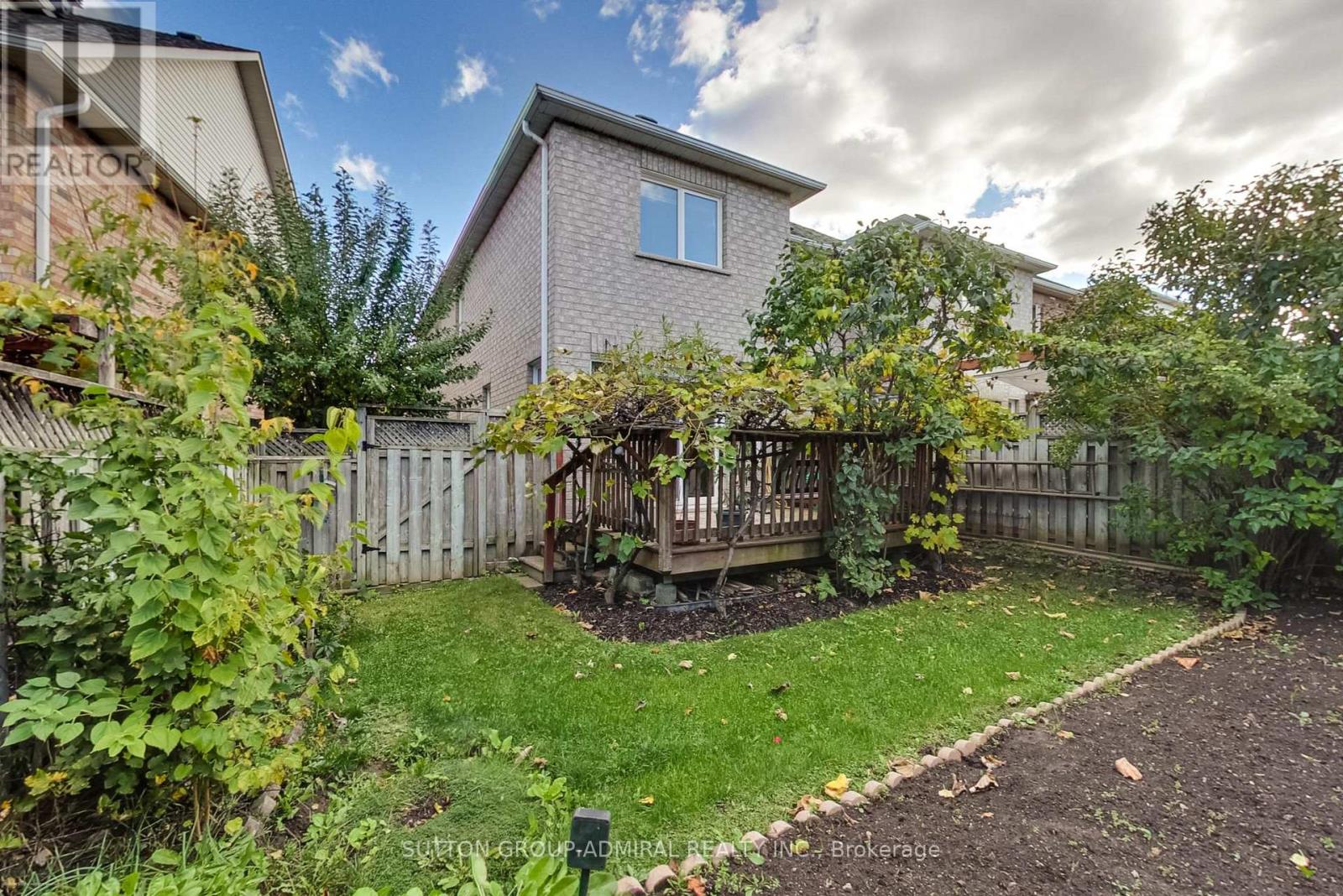 429 Stonetree Court, Mississauga, Ontario  L5H 4H3 - Photo 40 - W12478912