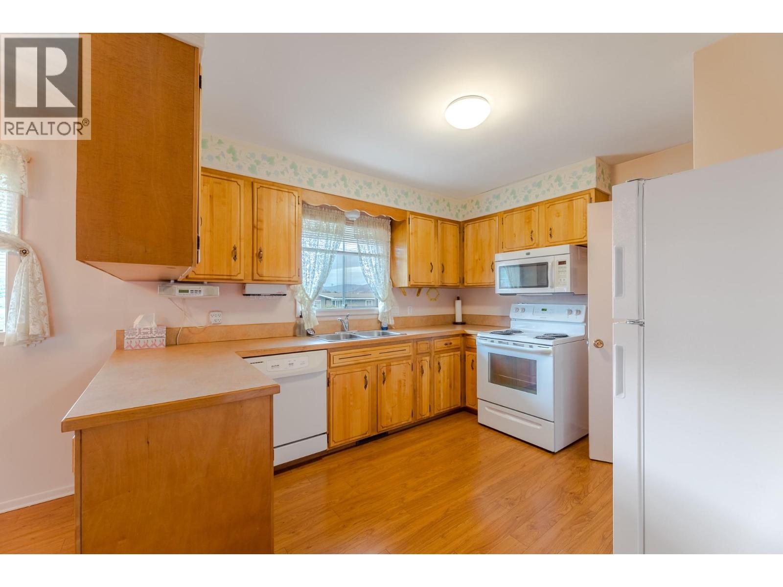 793 Maccleave Avenue, Penticton, British Columbia  V2A 3C4 - Photo 8 - 10366604