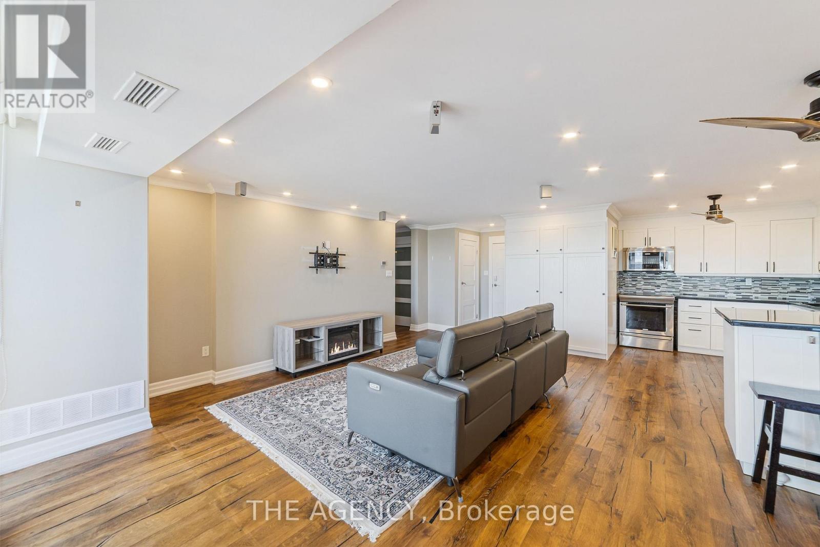1012 - 500 Green Road, Hamilton, Ontario  L8E 3M6 - Photo 11 - X12478854