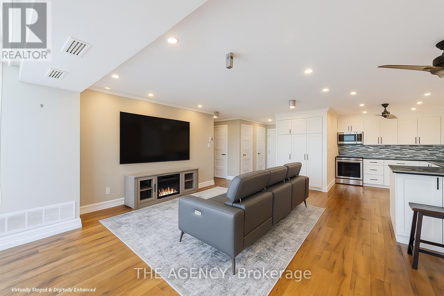 1012 - 500 Green Road, Hamilton, Ontario  L8E 3M6 - Photo 12 - X12478854