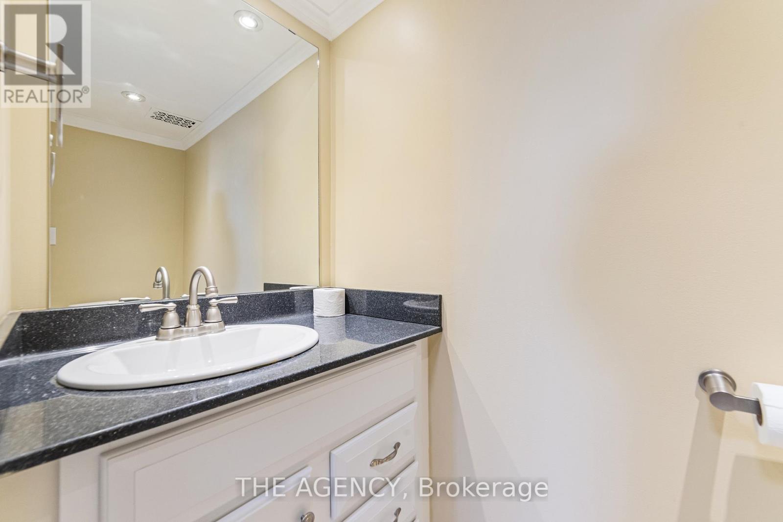 1012 - 500 Green Road, Hamilton, Ontario  L8E 3M6 - Photo 22 - X12478854