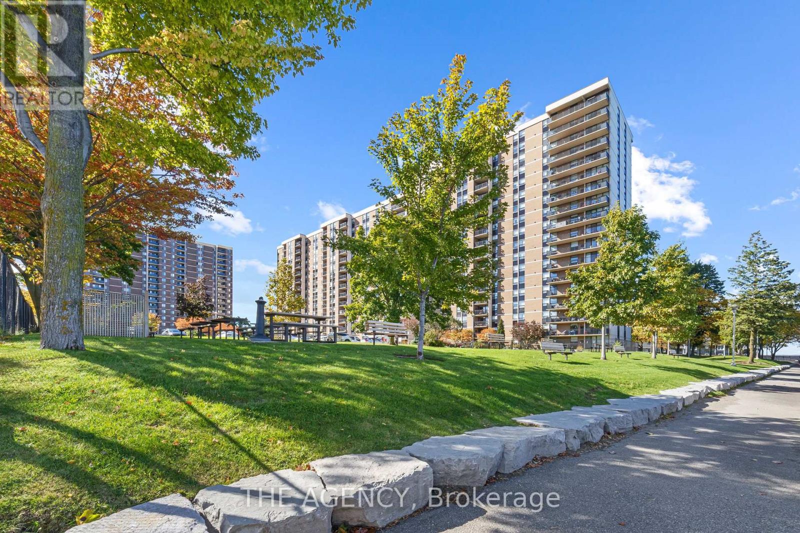 1012 - 500 Green Road, Hamilton, Ontario  L8E 3M6 - Photo 3 - X12478854