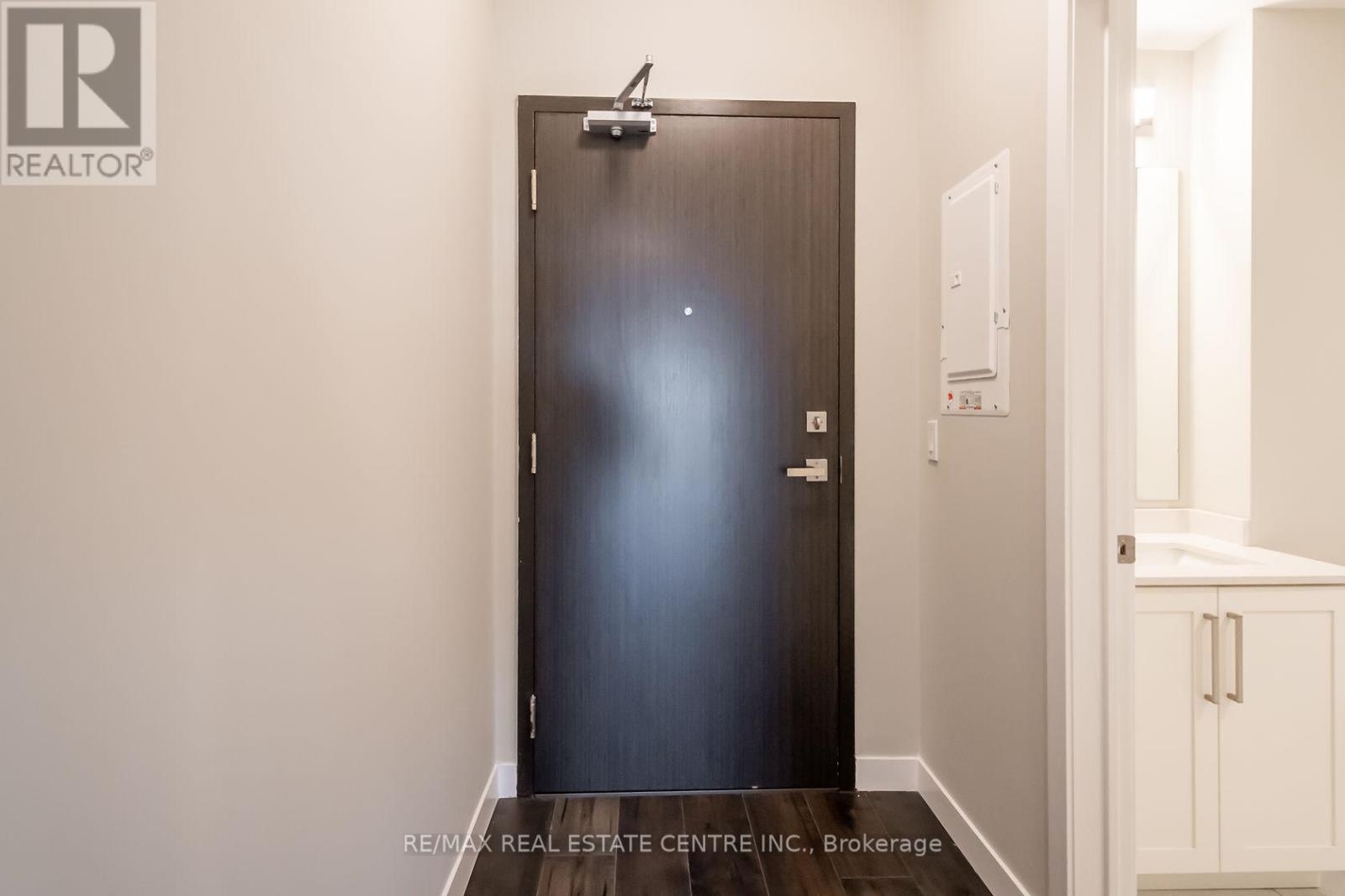 1503 - 15 Queen Street S, Hamilton, Ontario  L8P 3R6 - Photo 3 - X12478856