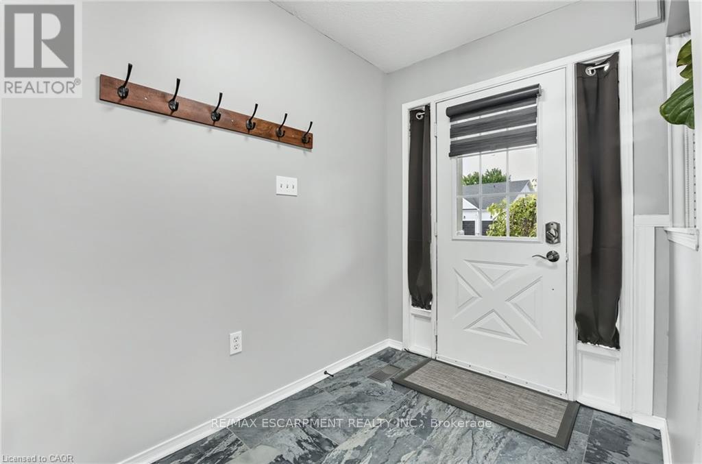 5 Mavin Street, Brantford, Ontario  N3T 6N1 - Photo 8 - X12478890