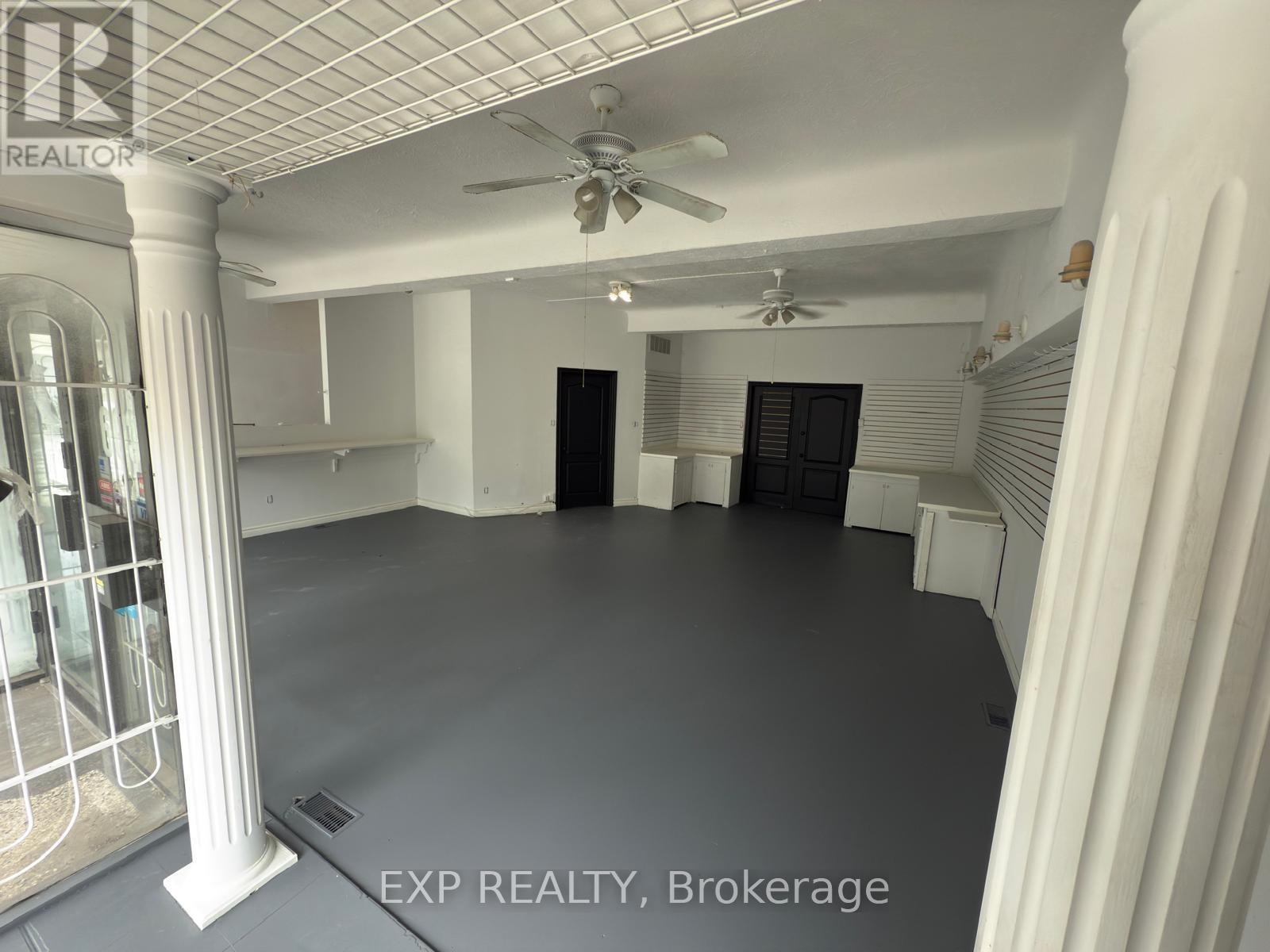 663 Main Street E, Hamilton, Ontario  L8M 1K1 - Photo 3 - X12478891
