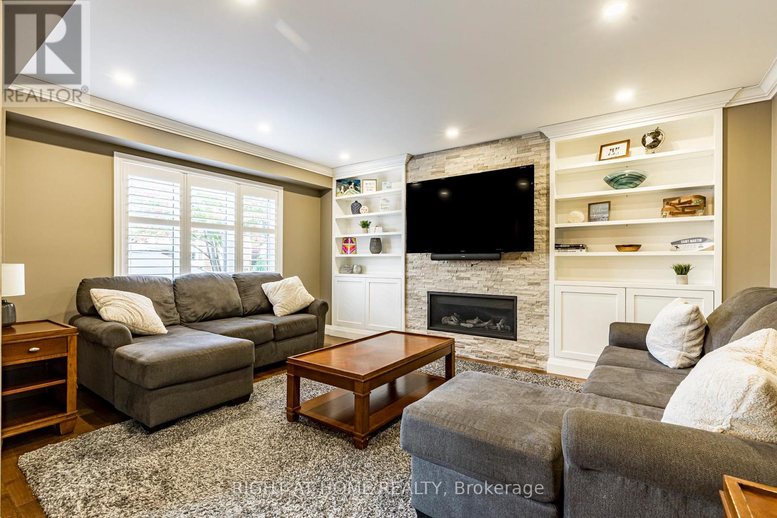 28 Springbreeze Heights W, Hamilton, Ontario  L8E 0A4 - Photo 12 - X12478907