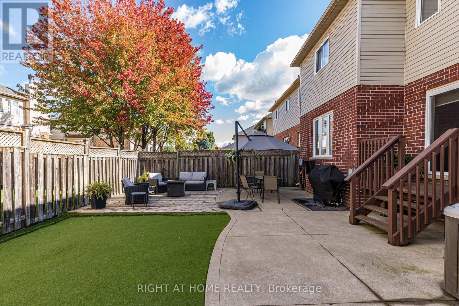 28 Springbreeze Heights W, Hamilton, Ontario  L8E 0A4 - Photo 23 - X12478907