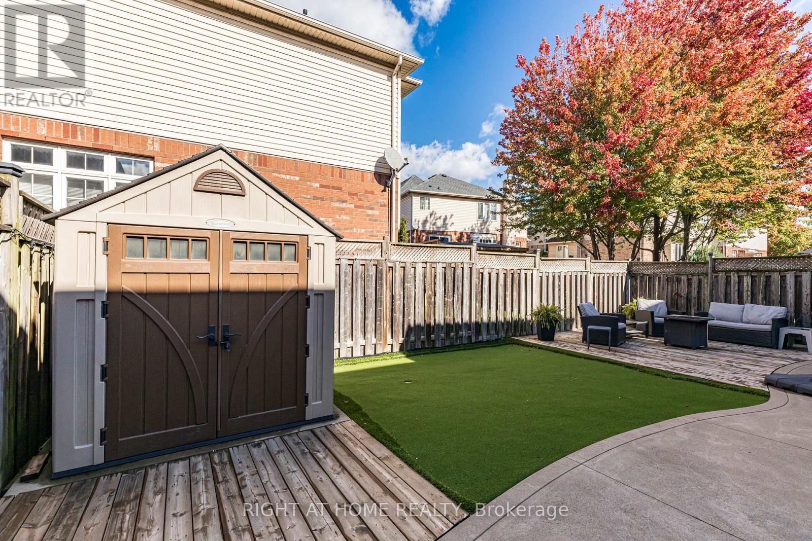 28 Springbreeze Heights W, Hamilton, Ontario  L8E 0A4 - Photo 24 - X12478907