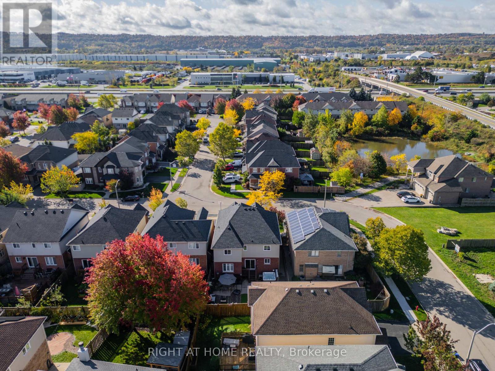 28 Springbreeze Heights W, Hamilton, Ontario  L8E 0A4 - Photo 25 - X12478907
