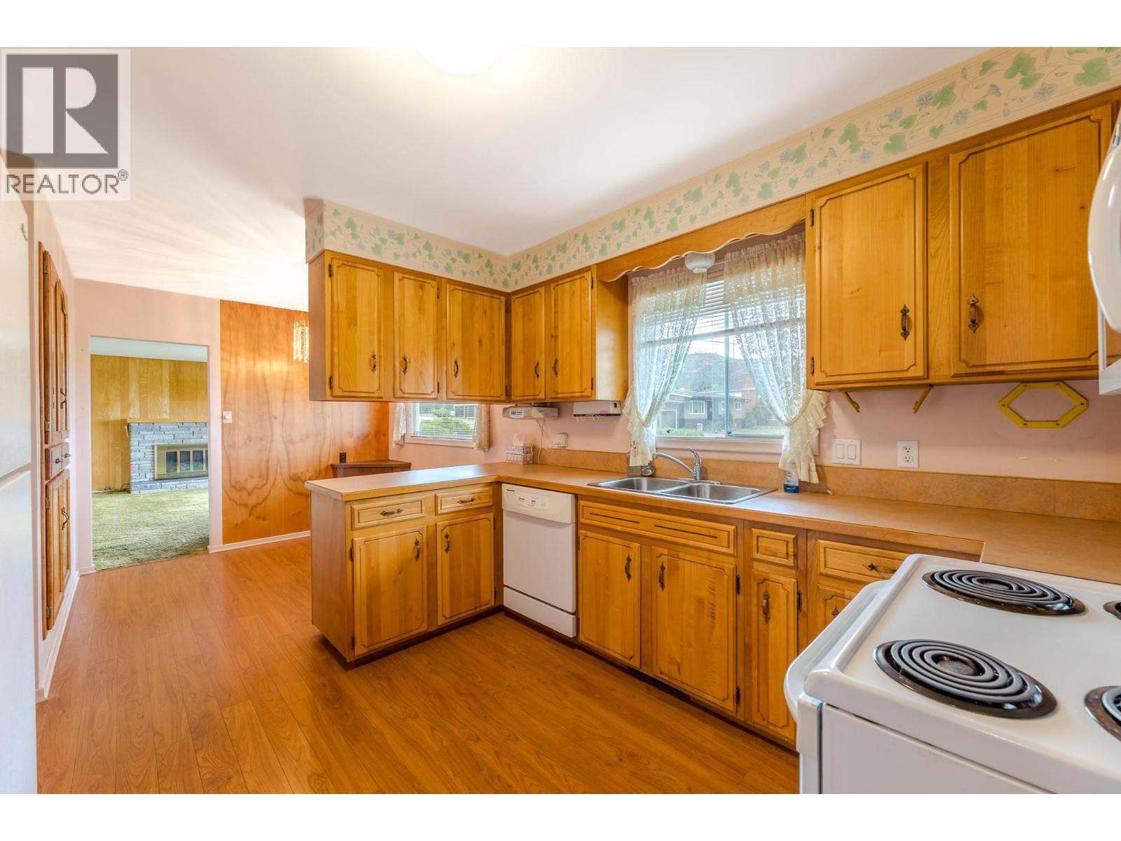 793 Maccleave Avenue, Penticton, British Columbia  V2A 3C4 - Photo 6 - 10366604