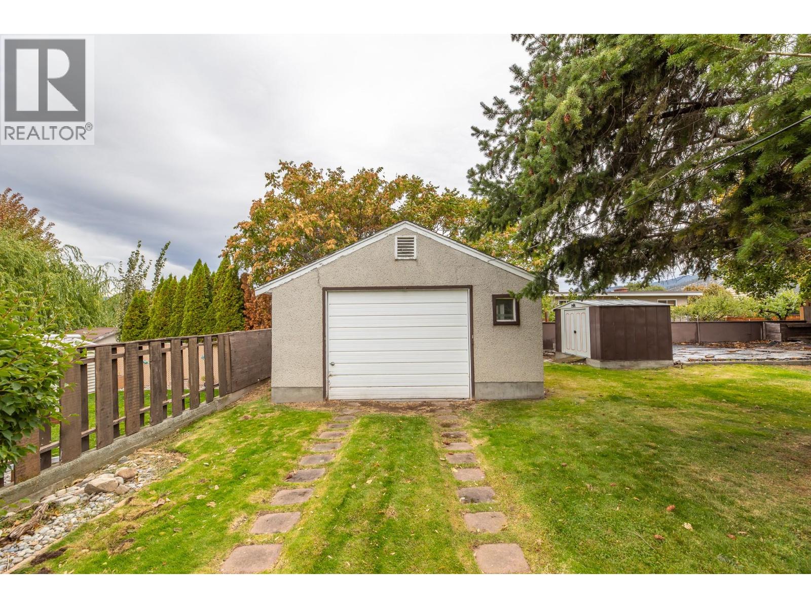 793 Maccleave Avenue, Penticton, British Columbia  V2A 3C4 - Photo 42 - 10366604