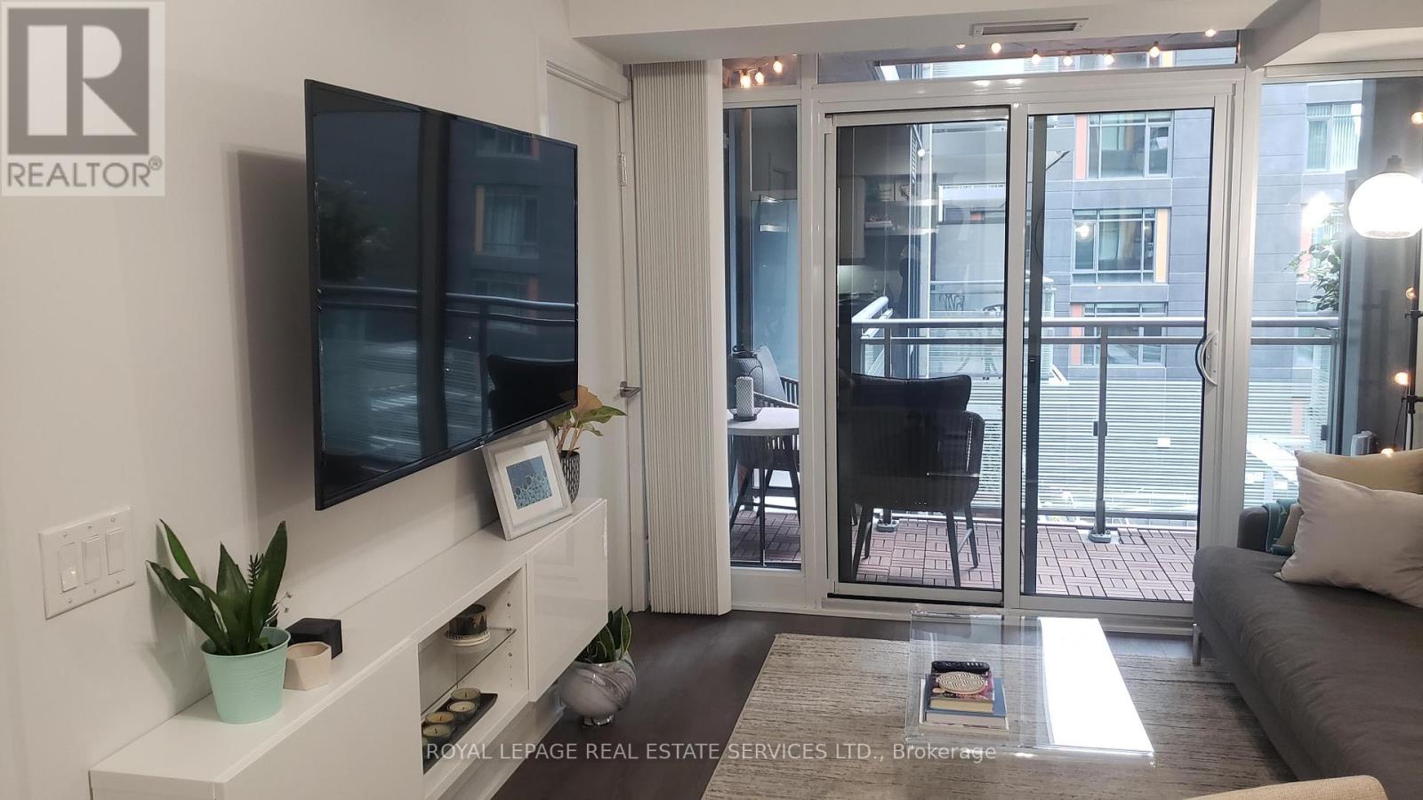 601 - 525 Adelaide Street W, Toronto, Ontario  M5V 0N7 - Photo 3 - C12478946