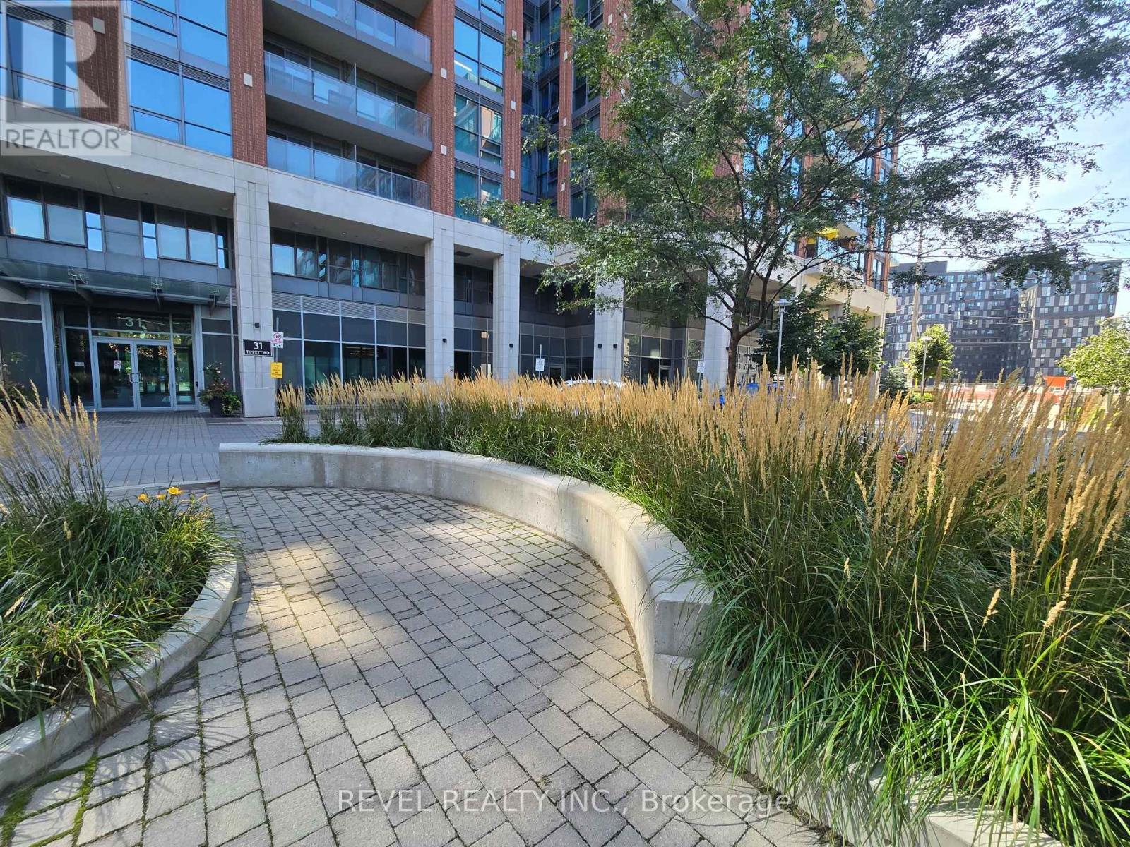205 - 31 TIPPETT ROAD, Toronto, Ontario