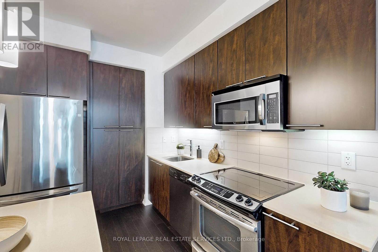 1806 - 25 Broadway Avenue, Toronto, Ontario  M4P 1T7 - Photo 13 - C12478993