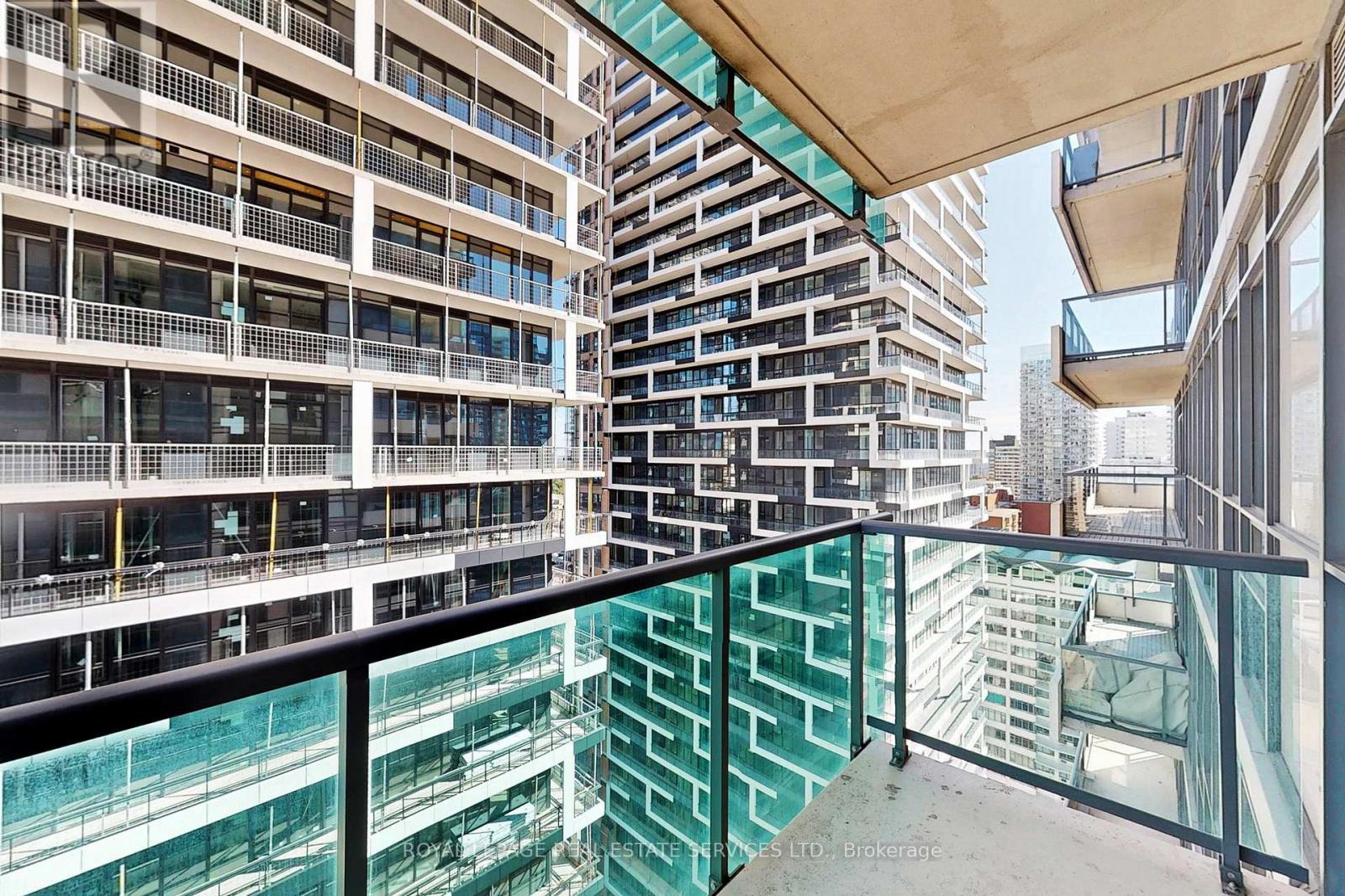 1806 - 25 Broadway Avenue, Toronto, Ontario  M4P 1T7 - Photo 25 - C12478993