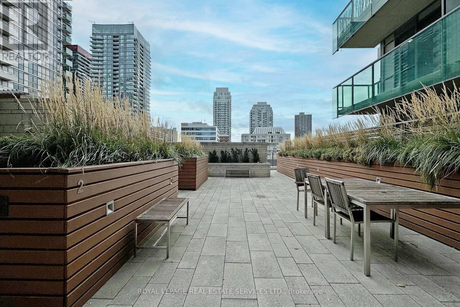 1806 - 25 Broadway Avenue, Toronto, Ontario  M4P 1T7 - Photo 32 - C12478993
