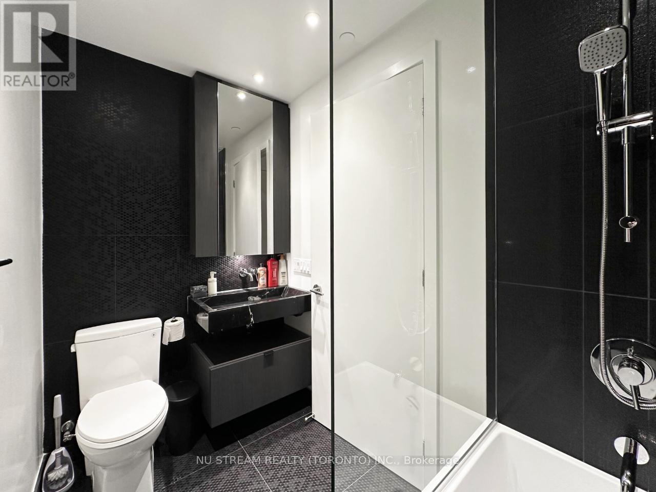 2012 - 11 Yorkville Avenue, Toronto, Ontario  M4W 0B7 - Photo 15 - C12478998