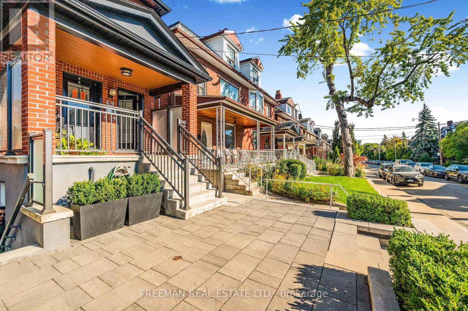 49 Beatrice Street, Toronto, Ontario  M6J 2T2 - Photo 2 - C12479017