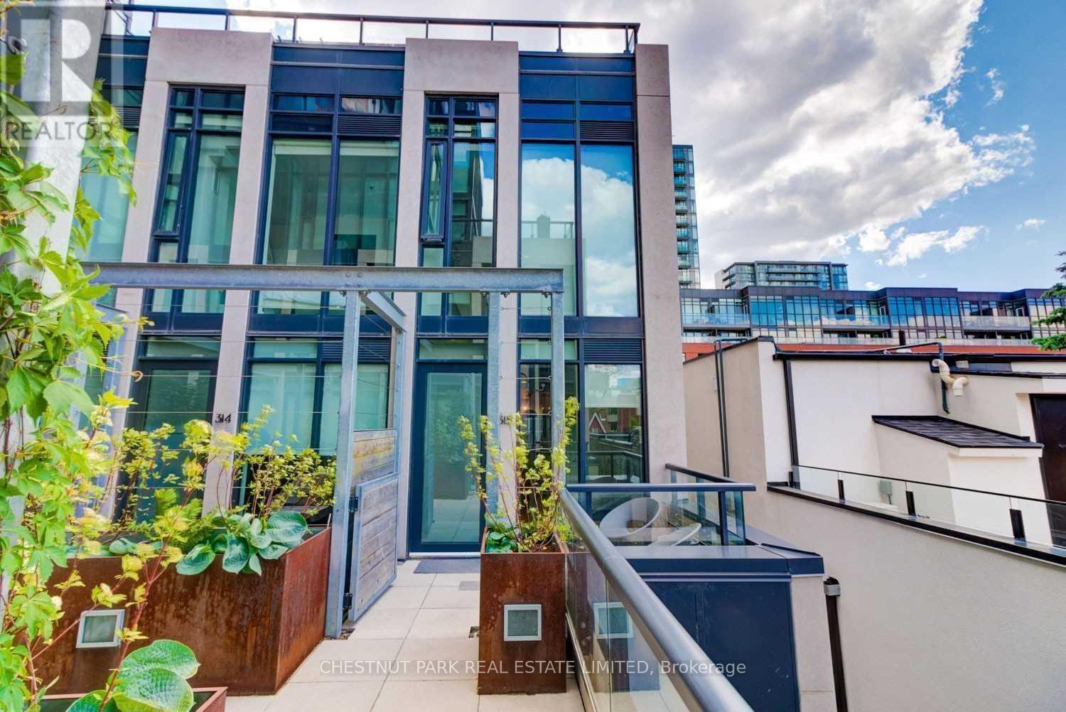 315 - 8 Dovercourt Road, Toronto, Ontario  M6J 0B6 - Photo 2 - C12479036