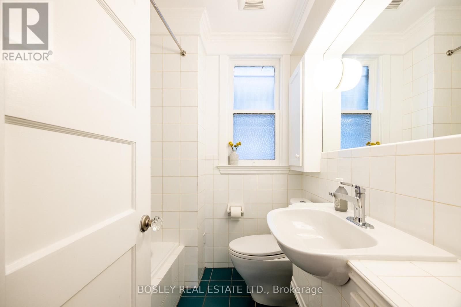 12 Coleridge Avenue, Toronto, Ontario  M4C 4H5 - Photo 23 - E12479002