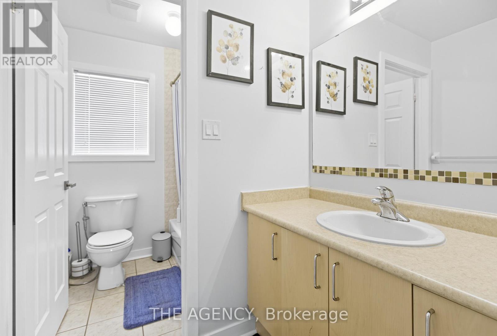 12 Robert Attersley Drive E, Whitby, Ontario  L1R 3E3 - Photo 30 - E12479006