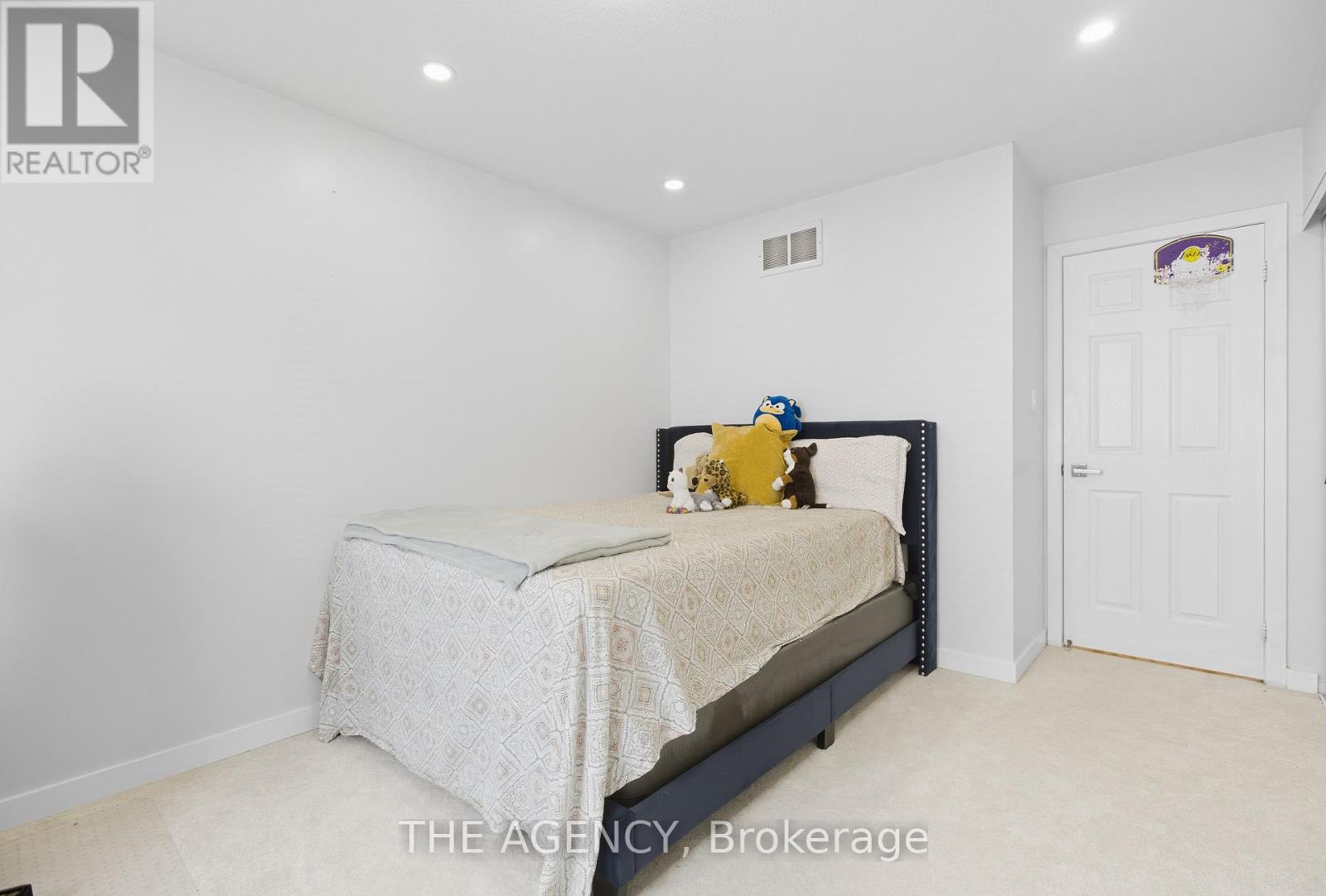 12 Robert Attersley Drive E, Whitby, Ontario  L1R 3E3 - Photo 32 - E12479006