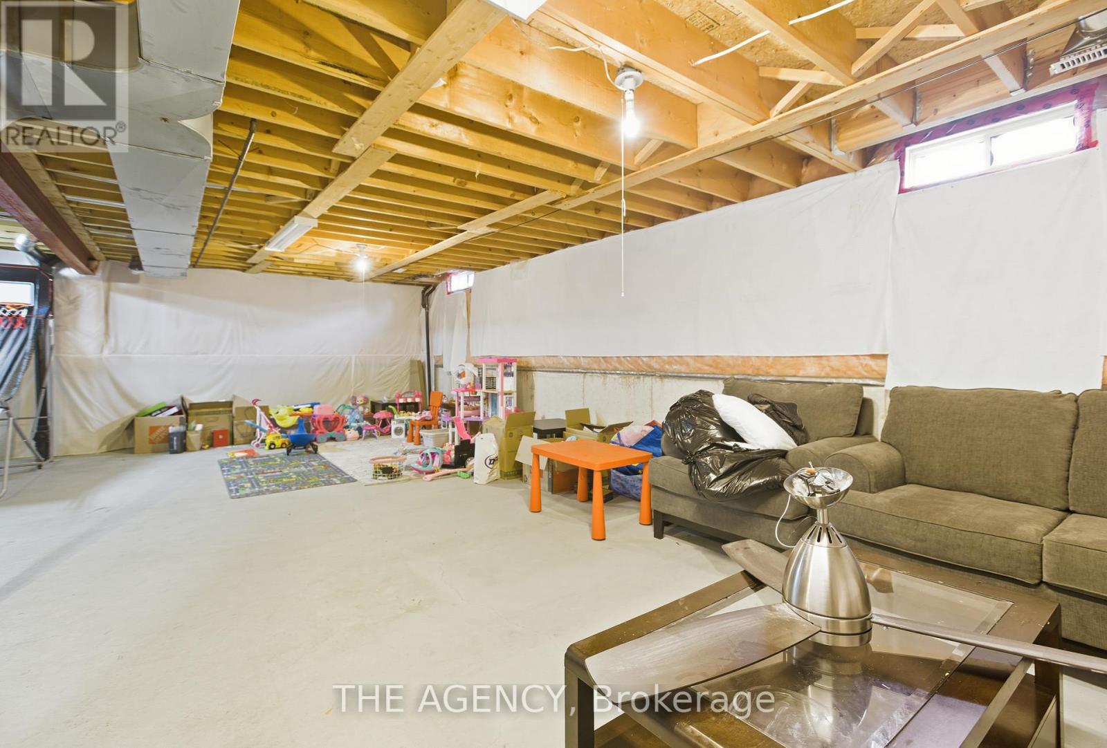 12 Robert Attersley Drive E, Whitby, Ontario  L1R 3E3 - Photo 34 - E12479006