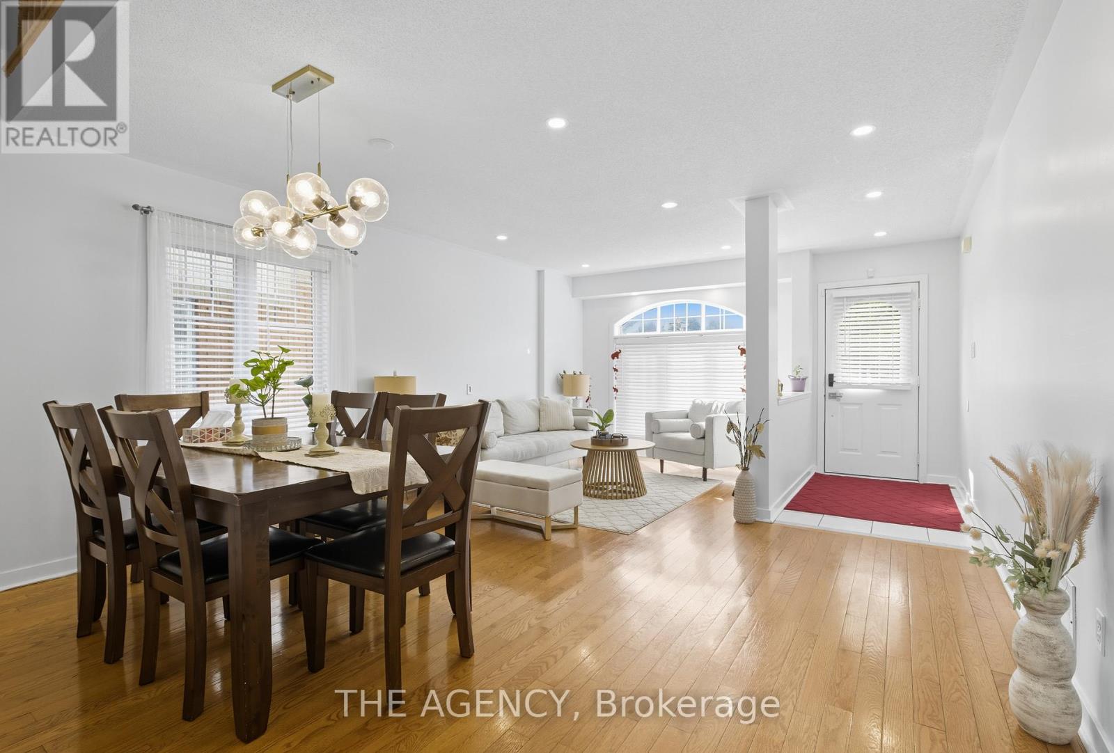 12 Robert Attersley Drive E, Whitby, Ontario  L1R 3E3 - Photo 6 - E12479006