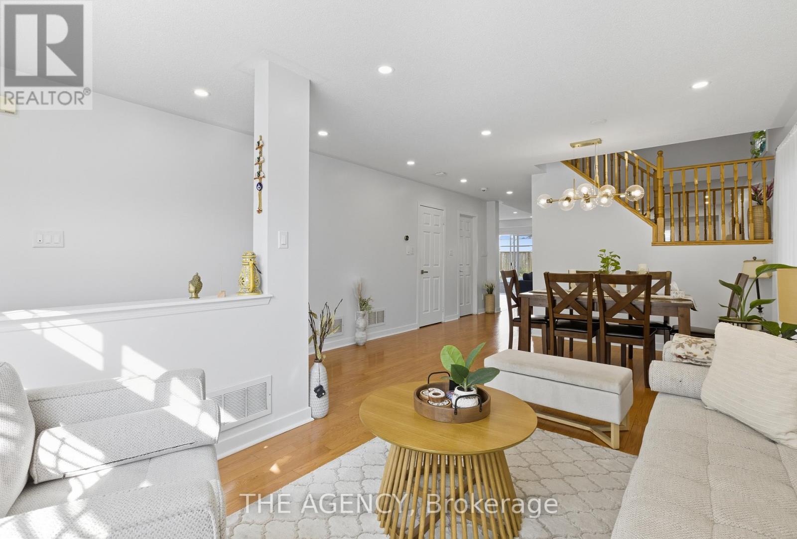 12 Robert Attersley Drive E, Whitby, Ontario  L1R 3E3 - Photo 7 - E12479006