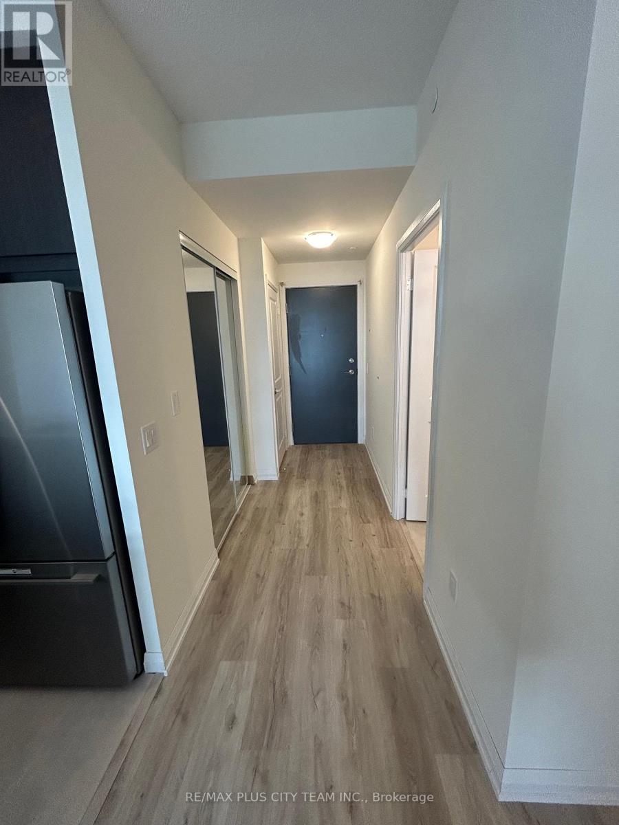 2423 - 3270 Sheppard Avenue E, Toronto, Ontario  M1T 3K3 - Photo 2 - E12479015