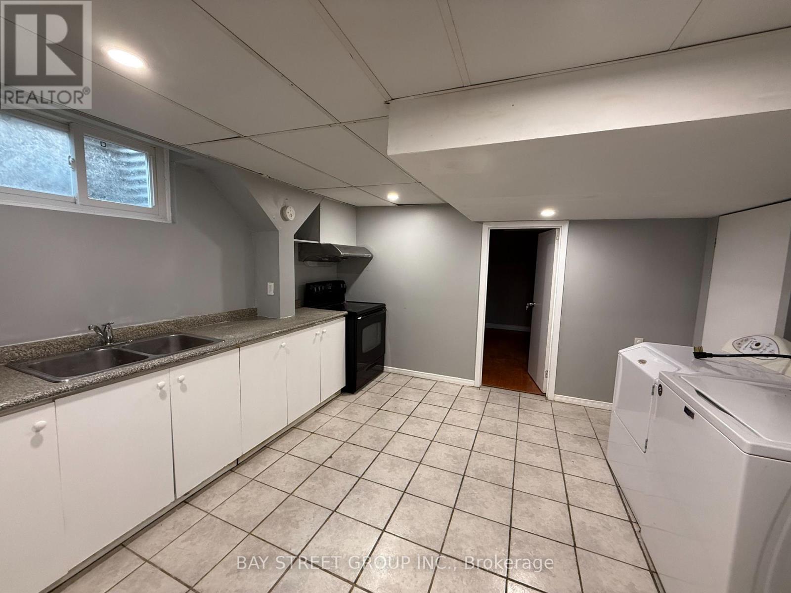2 Gloxinia Crescent, Toronto, Ontario  M1W 2C4 - Photo 6 - E12479023