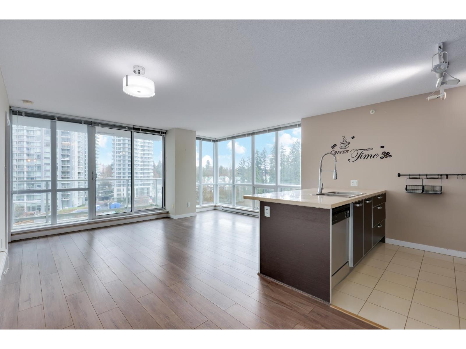 604 9981 Whalley Boulevard, Surrey, British Columbia  V3T 0G6 - Photo 2 - R3061205