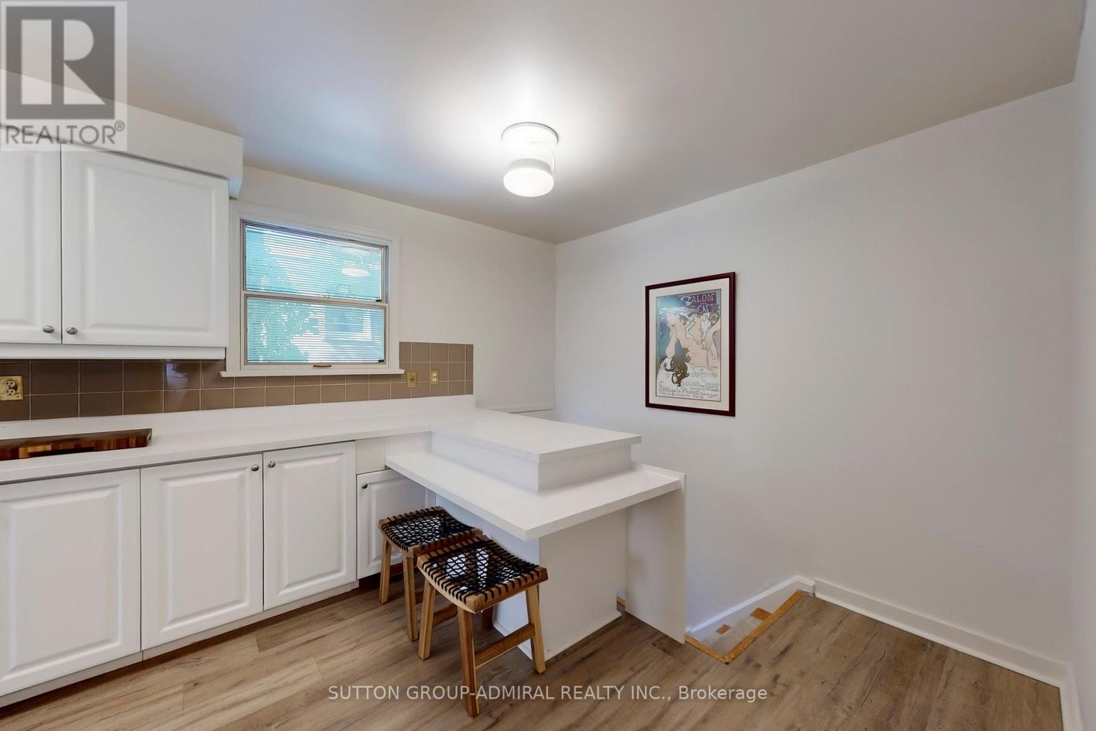 46 Merrylynn Drive, Richmond Hill, Ontario  L4C 5A9 - Photo 12 - N12478940