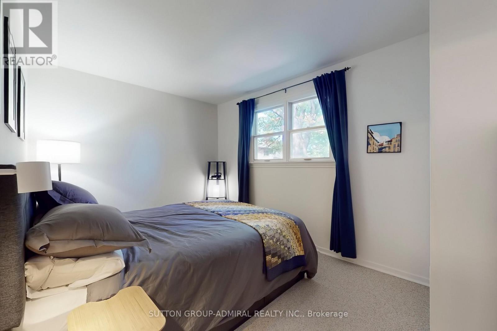 46 Merrylynn Drive, Richmond Hill, Ontario  L4C 5A9 - Photo 13 - N12478940