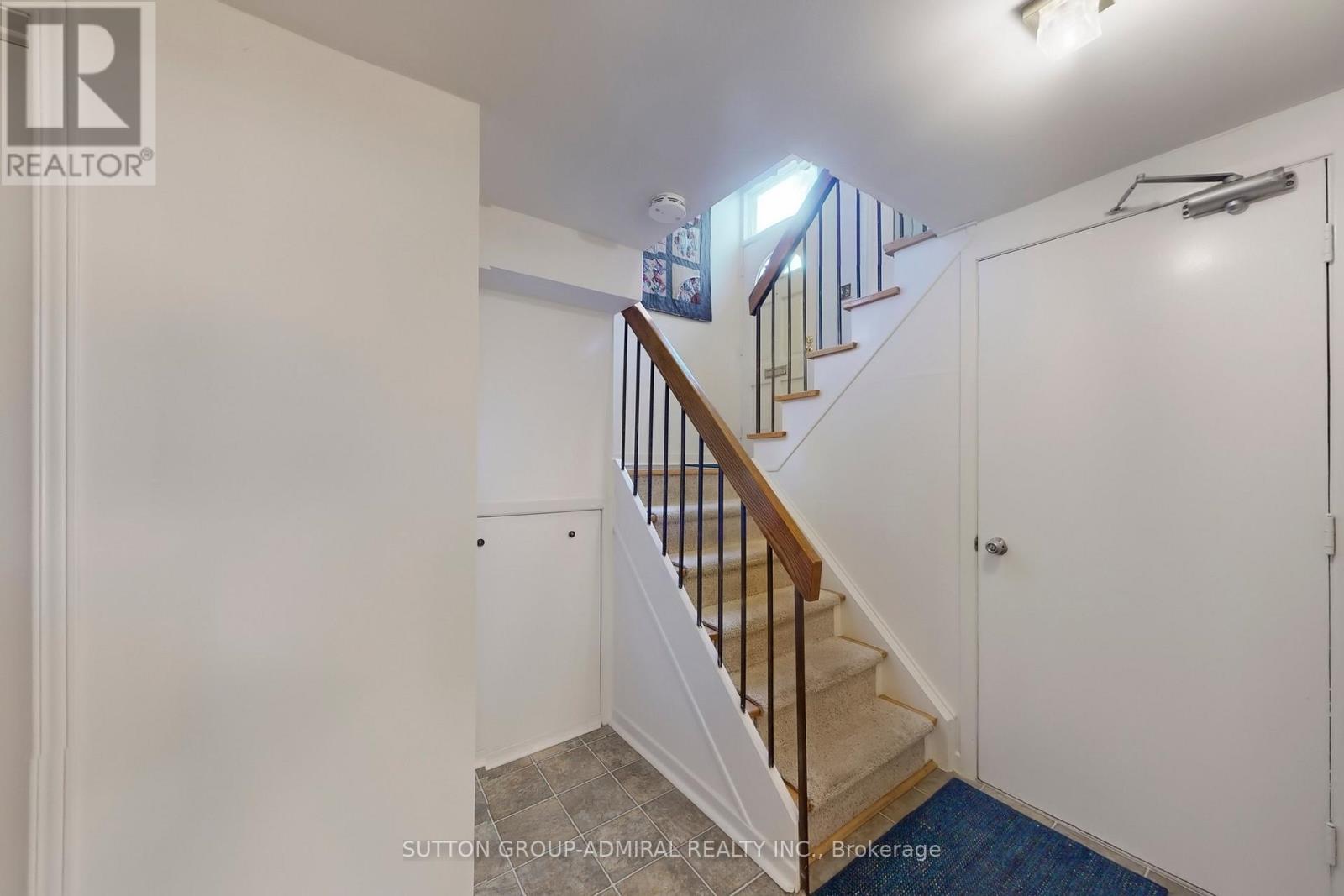 46 Merrylynn Drive, Richmond Hill, Ontario  L4C 5A9 - Photo 23 - N12478940