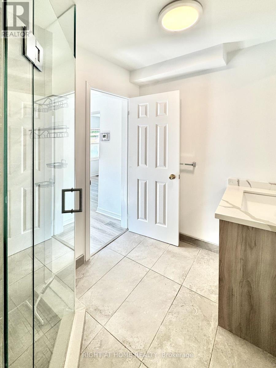 A - 469 Queen Street, Newmarket, Ontario  L3Y 2H3 - Photo 6 - N12478966