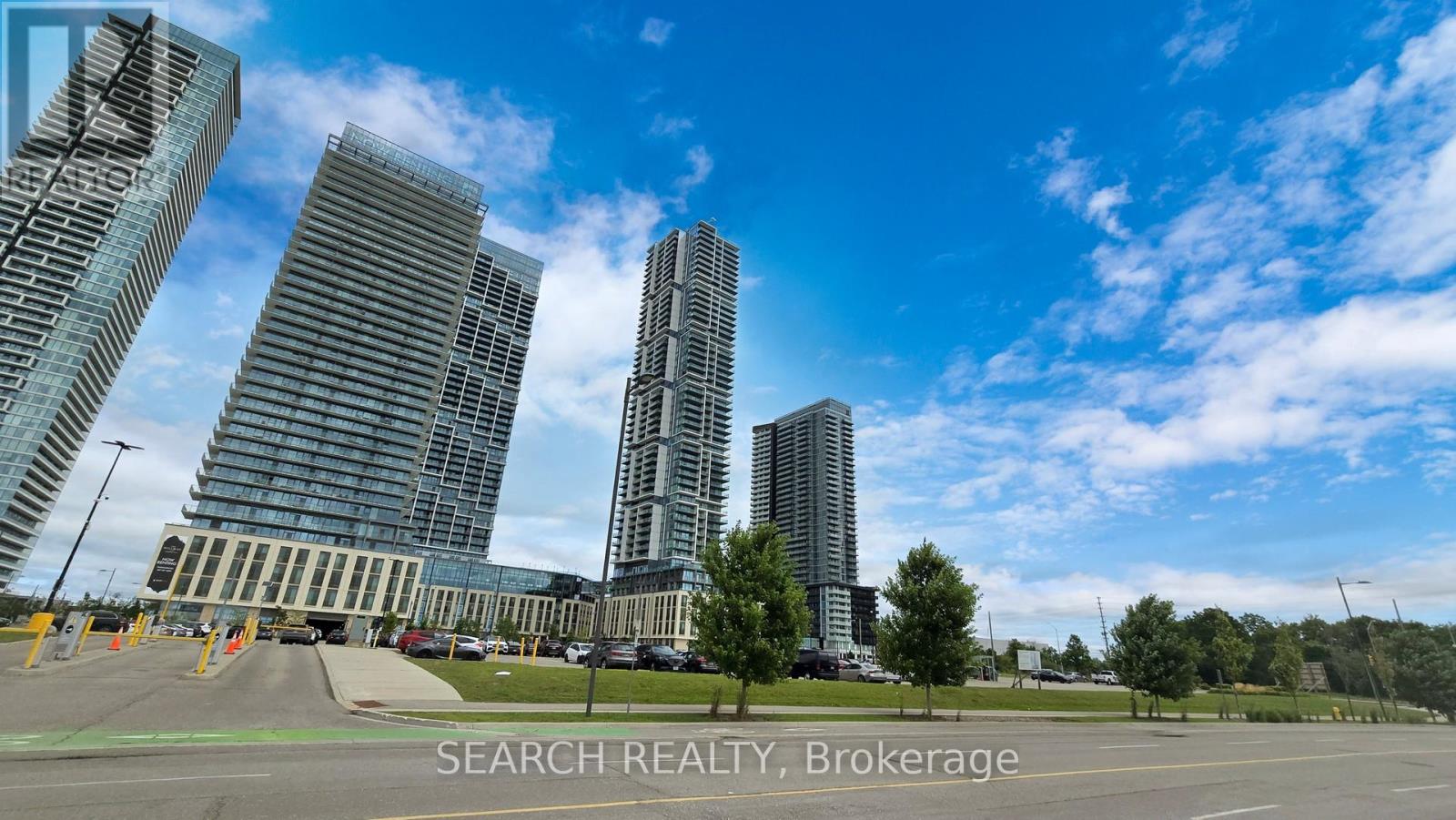1611 - 7890 Jane Street, Vaughan, Ontario  L4K 0K9 - Photo 2 - N12479046