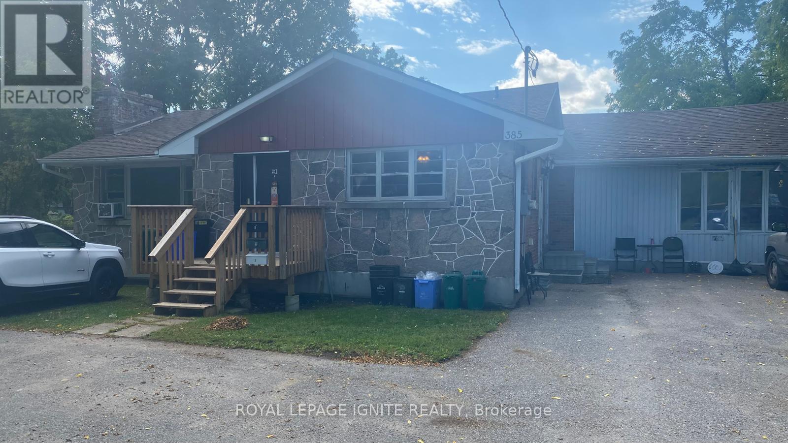 385 & 387 West Street N, Orillia, Ontario  L3V 5E7 - Photo 4 - S12479016