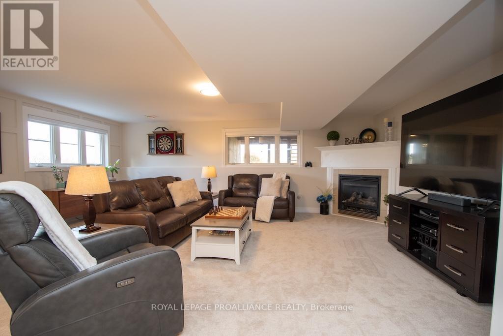 1445 Ireland Drive, Peterborough (Monaghan Ward 2), Ontario  K9K 0A4 - Photo 33 - X12478402