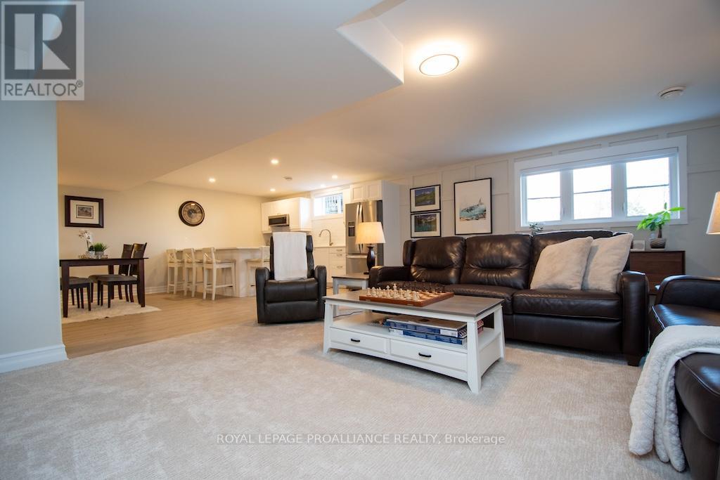 1445 Ireland Drive, Peterborough (Monaghan Ward 2), Ontario  K9K 0A4 - Photo 34 - X12478402
