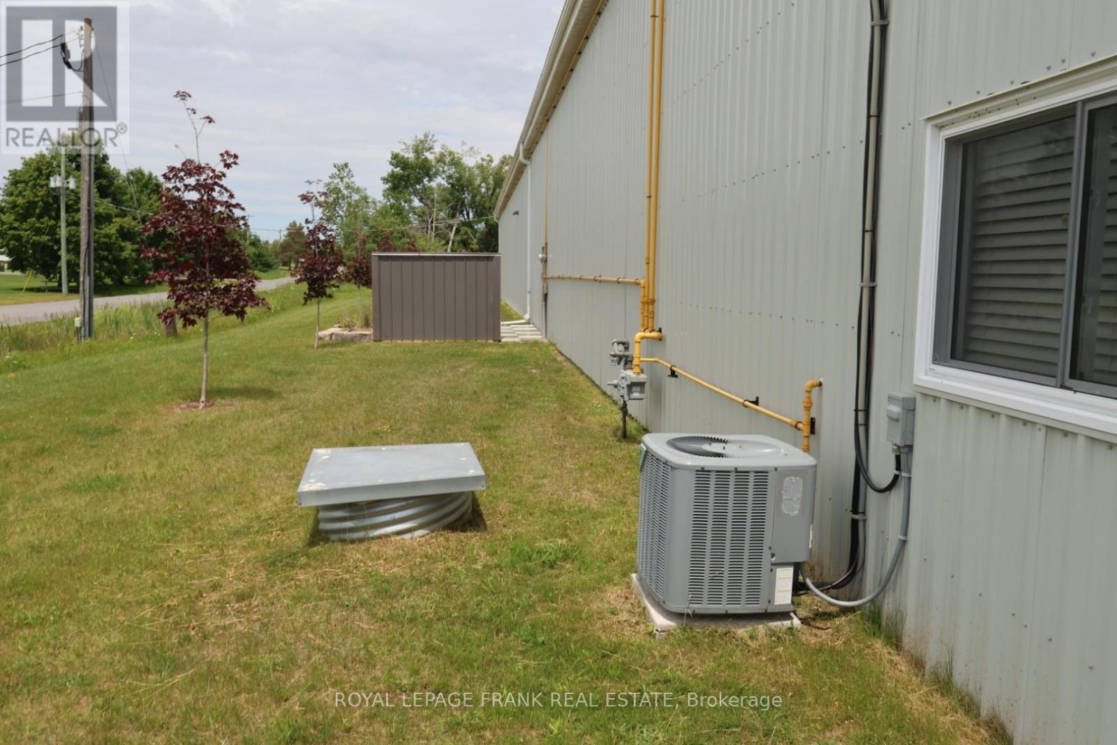 2075 Davis Road, Cavan Monaghan, Ontario  K9J 6X4 - Photo 49 - X12478423